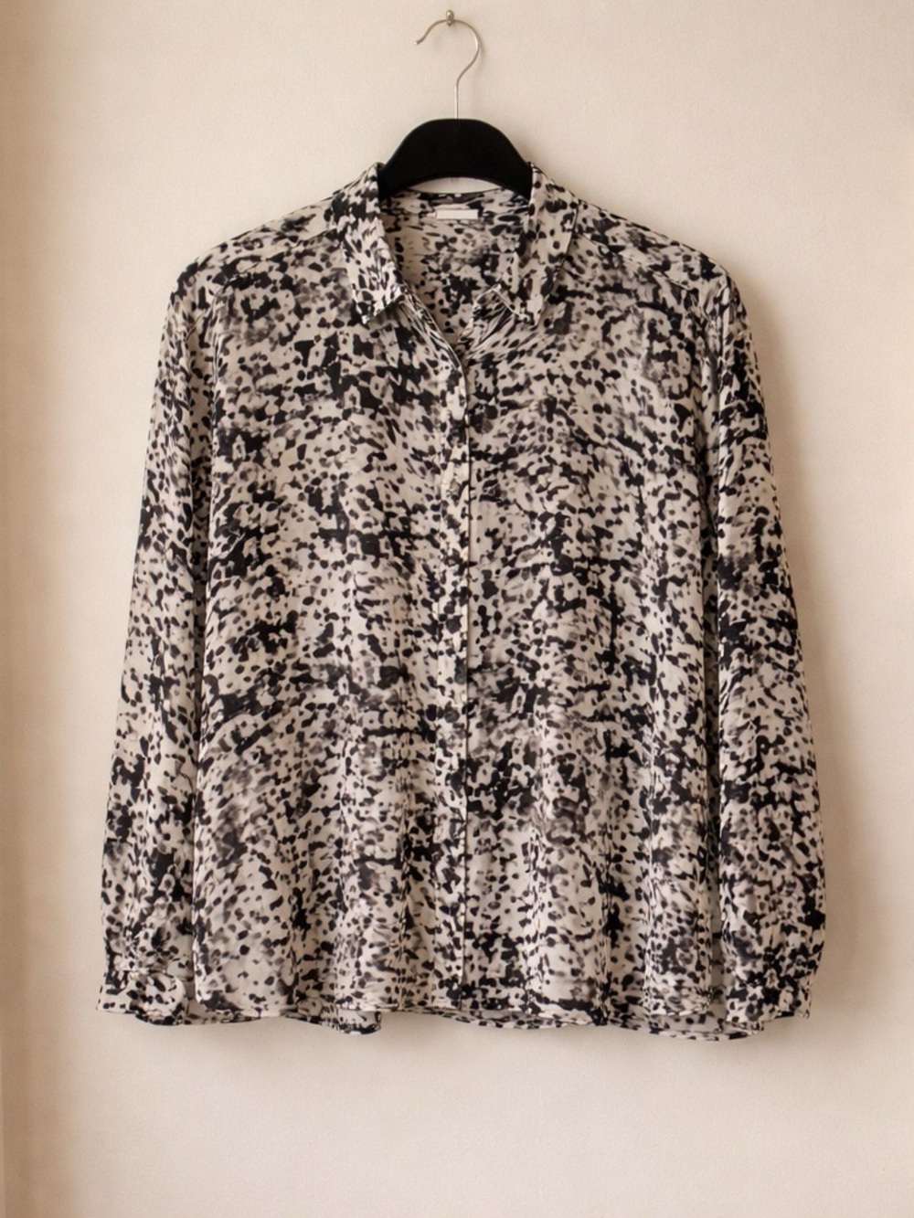 Cloth & Stone Speckled Button-Down Blouse